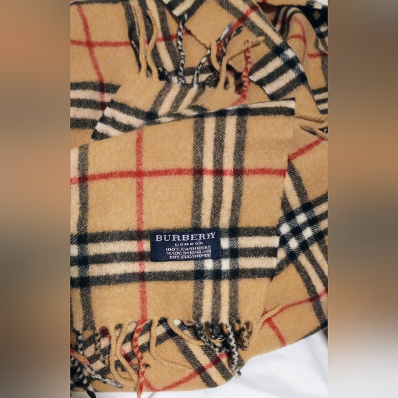 Burberry Check 100% Cashmere Scarf - Picture 4 of 6